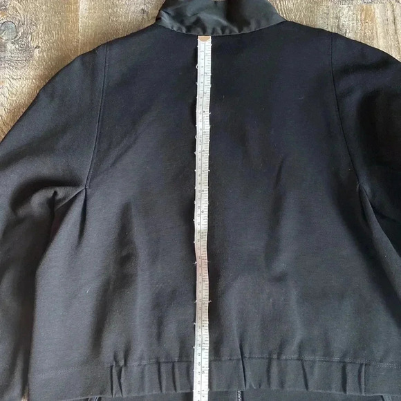 Lida Baday | Crop Jacket - Picture 9 of 9